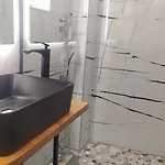 Beautiful Modern In Bllok Apartmán