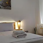 Beautiful Modern In Bllok Apartmán Tirana