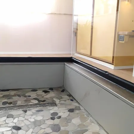 Beautiful Modern In Bllok *