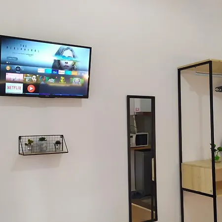 Beautiful Modern In Bllok Apartment
