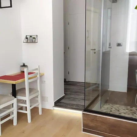 Beautiful Modern In Bllok Apartment