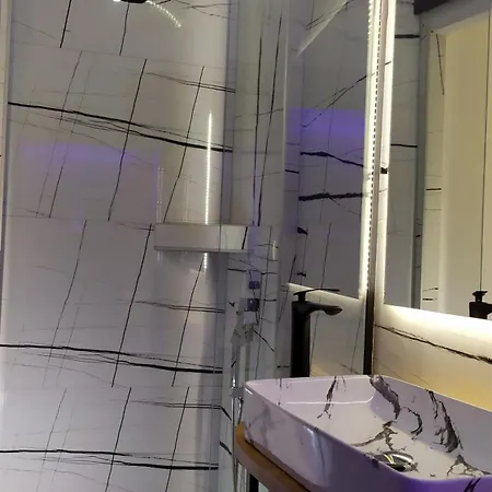 Apartment Beautiful Modern In Bllok *