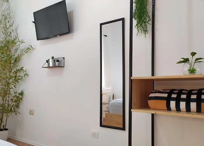 Beautiful Modern In Bllok