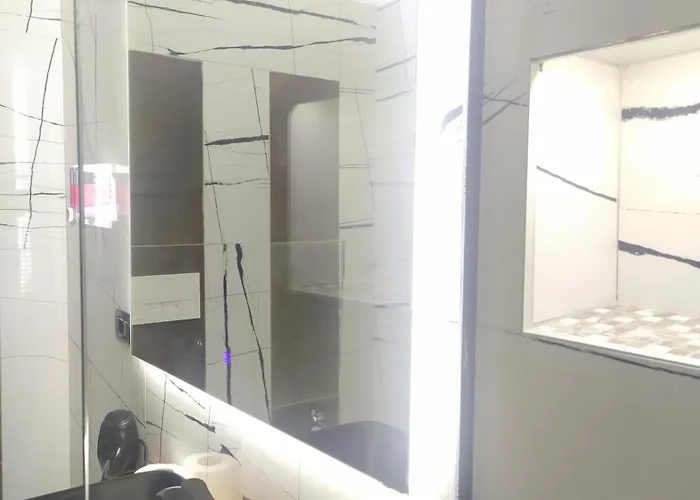 Beautiful Modern In Bllok Lägenhet *