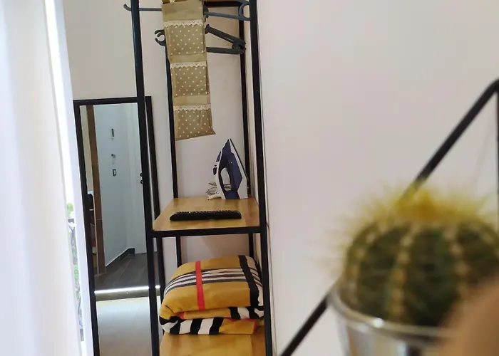 Beautiful Modern In Bllok