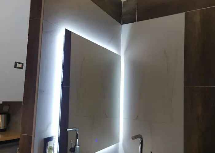 Lägenhet Beautiful Modern In Bllok