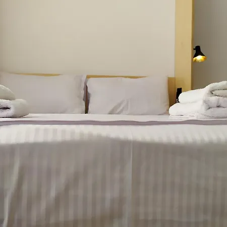 Beautiful Modern In Bllok Appartamento Tirana