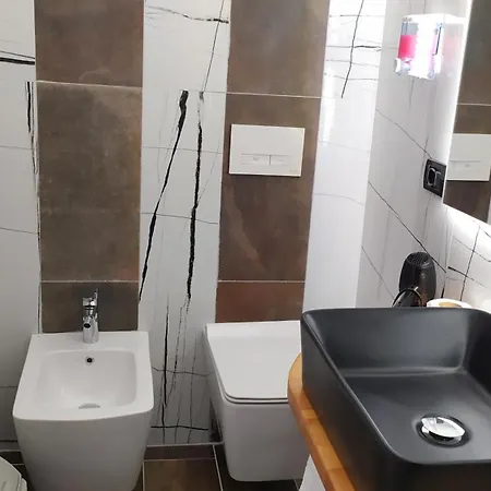 Apartamento Beautiful Modern In Bllok