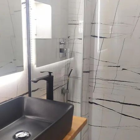 Apartamento Beautiful Modern In Bllok