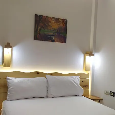 Apartament Beautiful Modern In Bllok Tirana