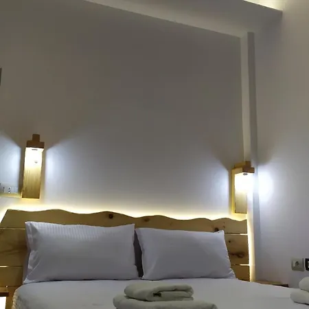 Apartament Beautiful Modern In Bllok Tirana