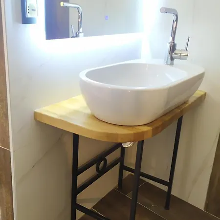 Beautiful Modern In Bllok Apartamento