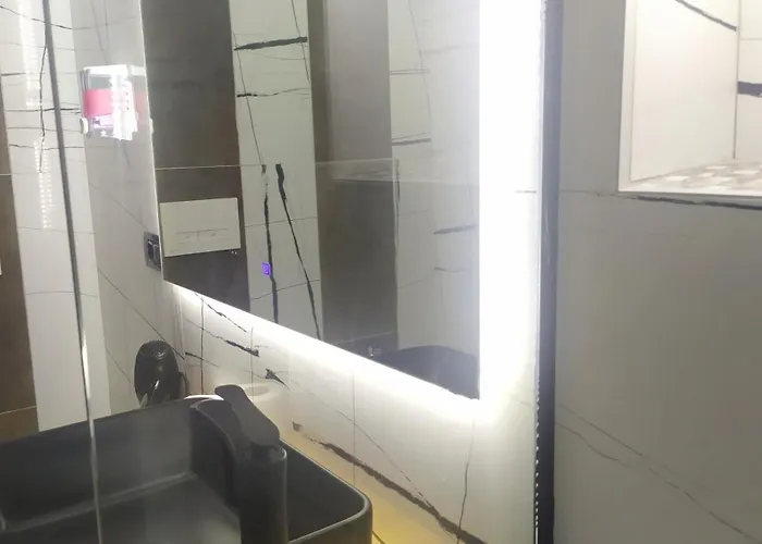 Beautiful Modern In Bllok Appartement Tirana