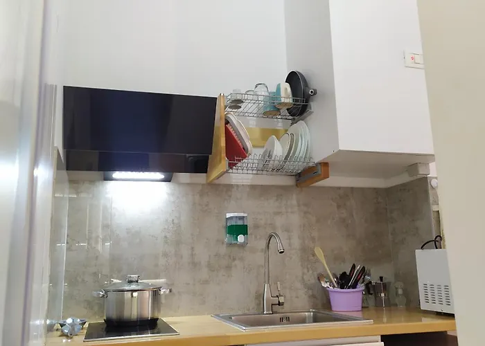 Beautiful Modern In Bllok Appartamento