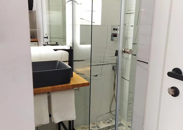 Beautiful Modern In Bllok Appartement Tirana