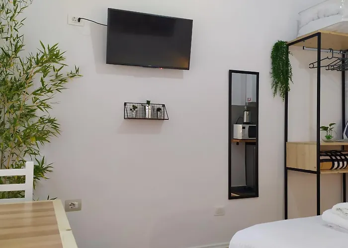 Beautiful Modern In Bllok