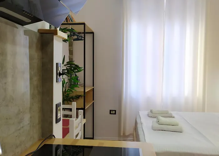 Beautiful Modern In Bllok * Tirana