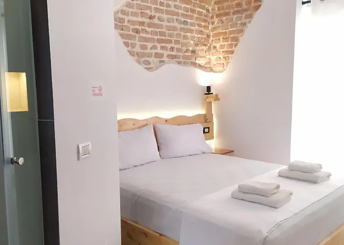 Beautiful Modern In Bllok Appartamento Tirana